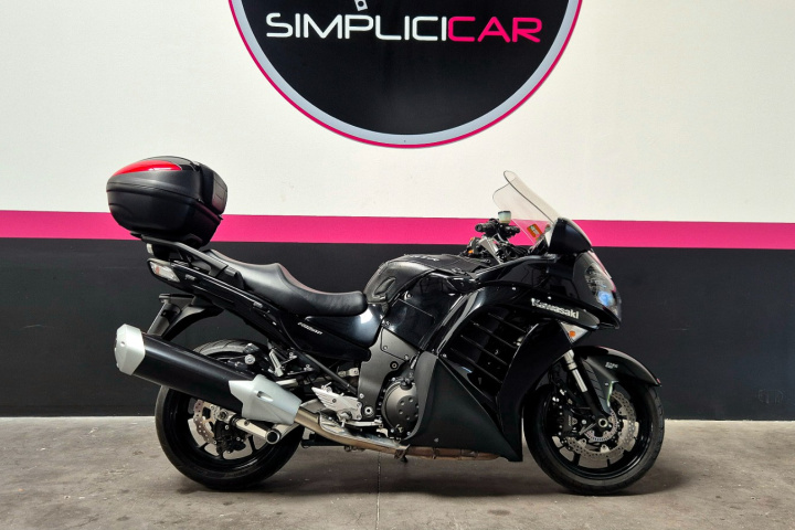KAWASAKI 1400 GTR