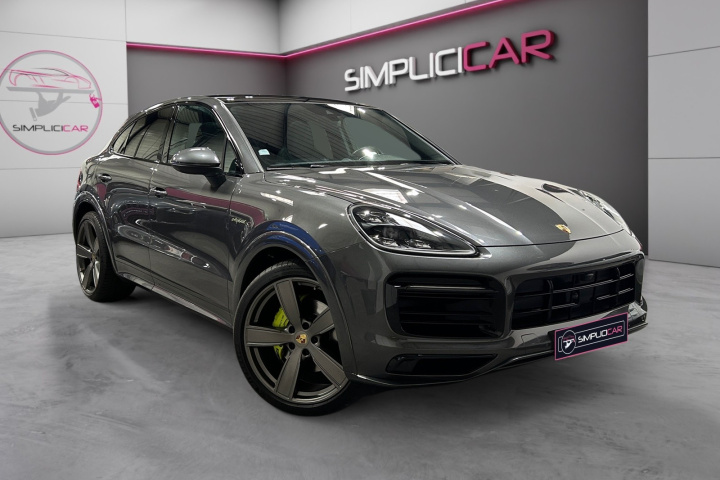PORSCHE CAYENNE COUPE