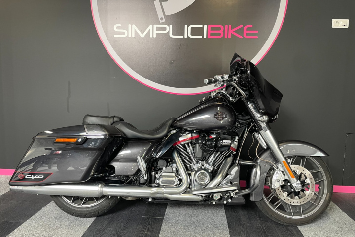 HARLEY DAVIDSON CVO Street Glide