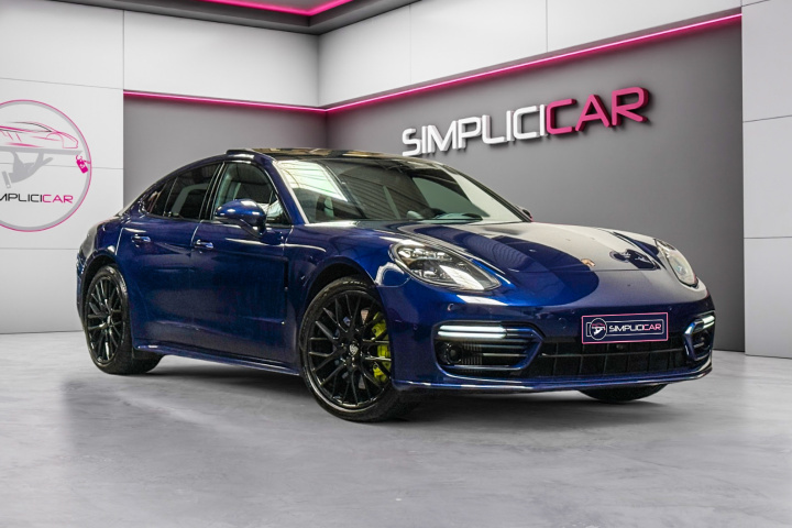 PORSCHE PANAMERA
